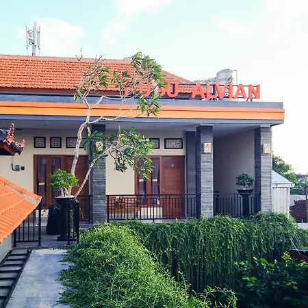 Oyo 3771 Kubu Alvian Guest House