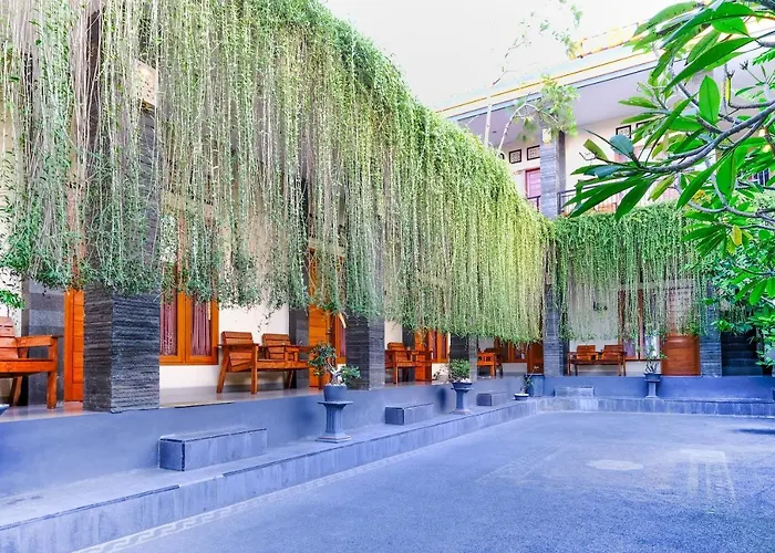 Oyo 3771 Kubu Alvian Hotel