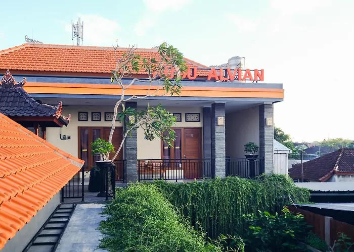 Hotel Oyo 3771 Kubu Alvian 2*