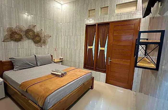 Hotel Oyo 3771 Kubu Alvian 2*