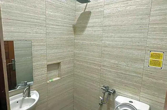 Hotel Oyo 3771 Kubu Alvian 2*
